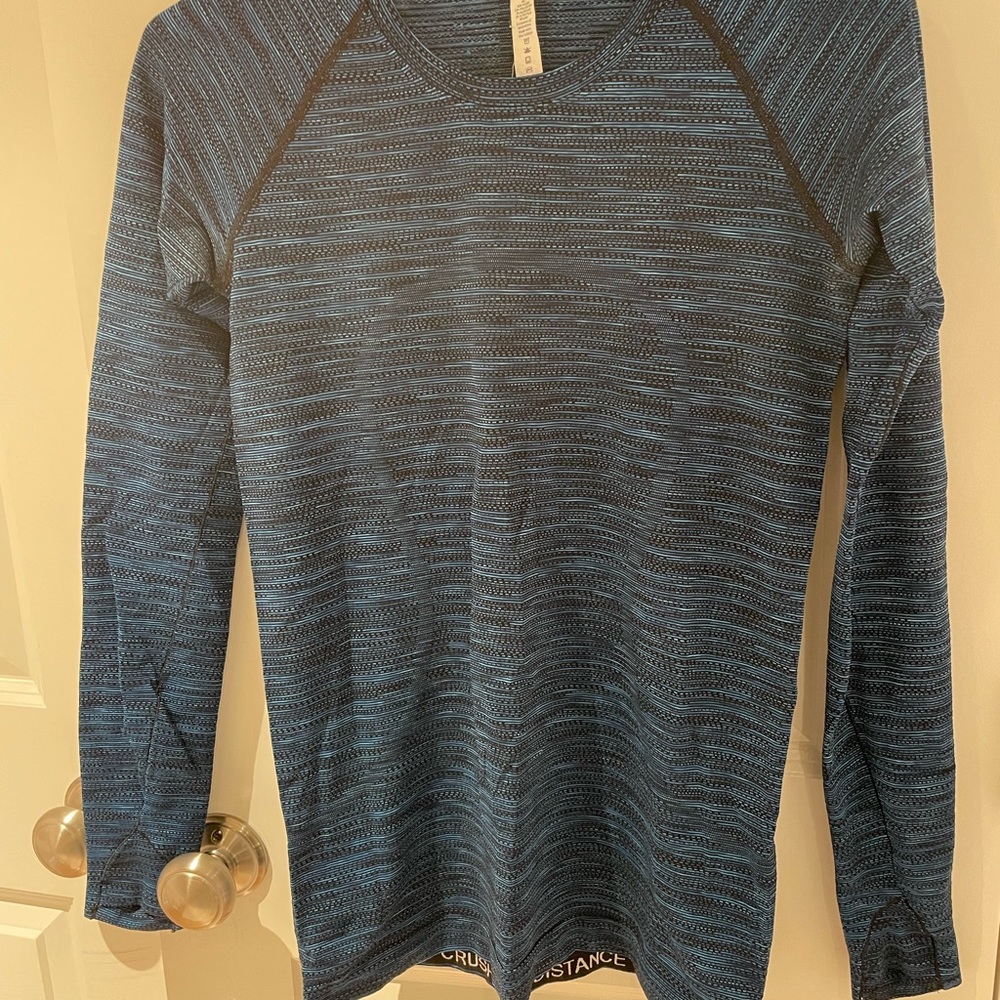 Lululemon long sleeve swiftly shirt. Size 8.